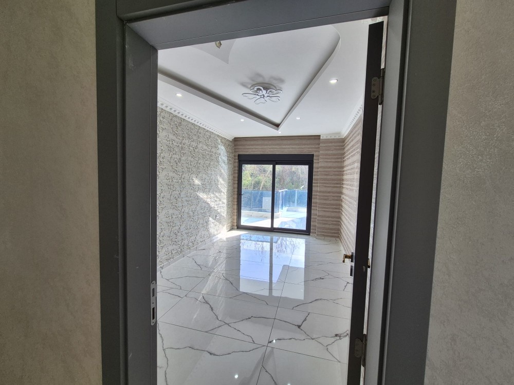 Luxury Detached Villa for Sale in Alanya Bektaş  Private Pool, Underfloor Heating & Spacious Garden**