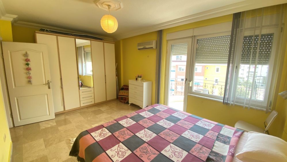 Fully Furnished 2+1 Apartment for Sale in Alanya Cikcilli – Pool & Partial Sea View