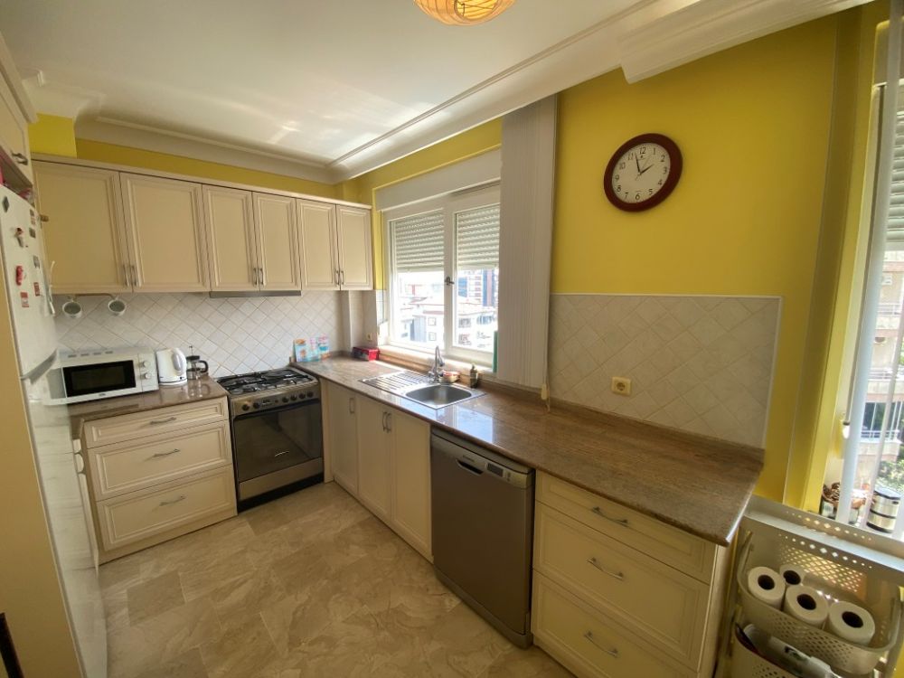 Alanya Cikcilli Satılık 2+1 Eşyalı Daire – Havuzlu, Kısmi Deniz Manzaralı, İkamete Uygun