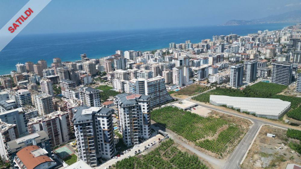 Mahmutlar'da Denize 500 m Eşyalı 1+1 Satılık Daire