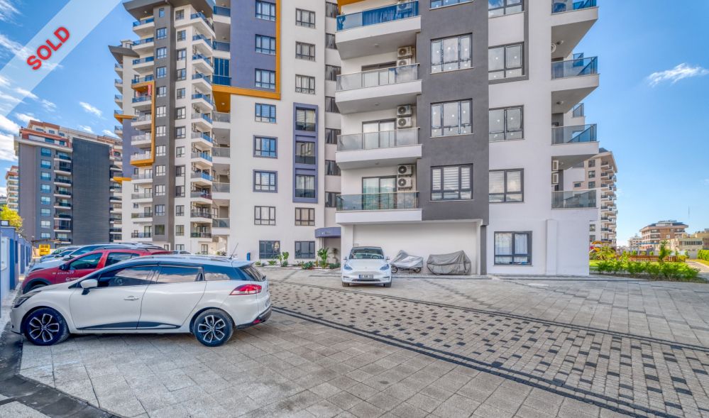 Furnished 1+1 Apartment for Sale in Mahmutlar, 500 m to the Sea