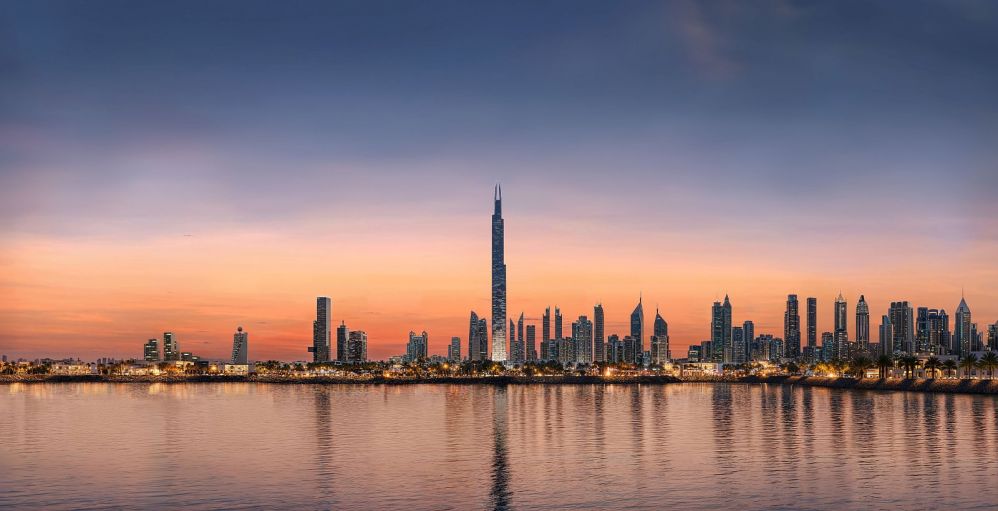 Luxury Apartments for Sale in Dubai Trade Area – Iconic Skyscraper & Prime Investment