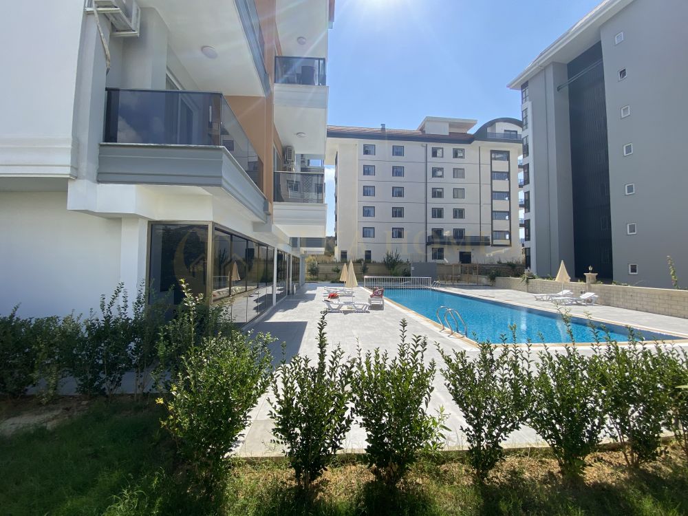 Yatırıma Uygun Havuzlu Otoparklı Lüks Sıfır Satılık 1+1 Daire