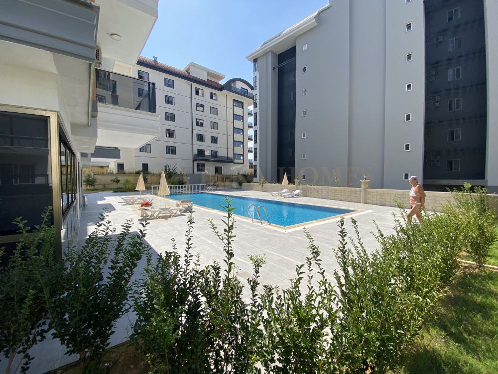 Yatırıma Uygun Havuzlu Otoparklı Lüks Sıfır Satılık 1+1 Daire