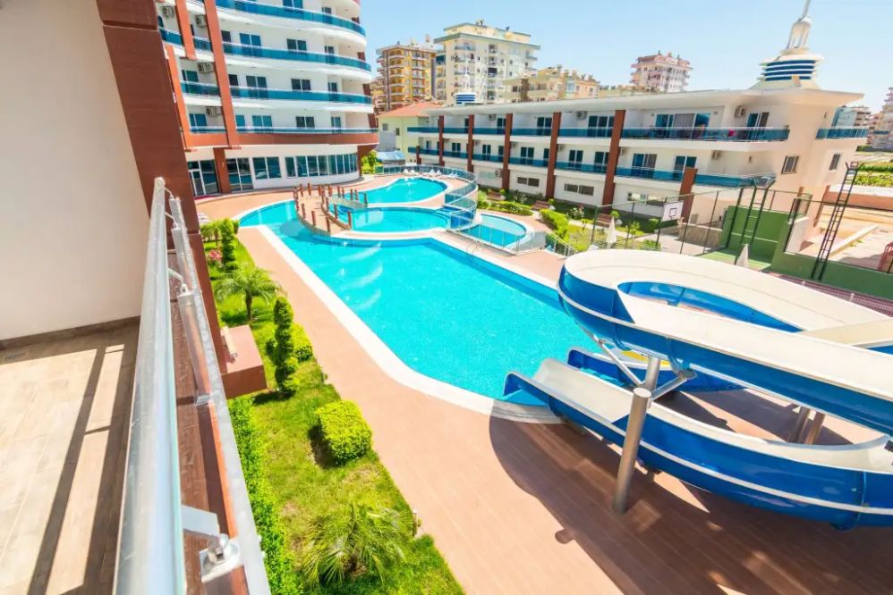 Alanya Mahmutlar Lumos Residence 3+1 Duplex Flat with Separate Kitchen