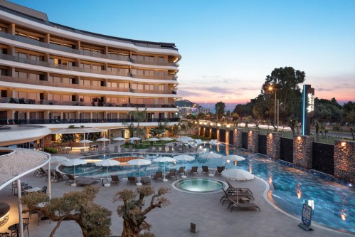 Меблированная квартира 2+1 на первой линии моря в Кargıджаке, Алания – Viamar Resort
