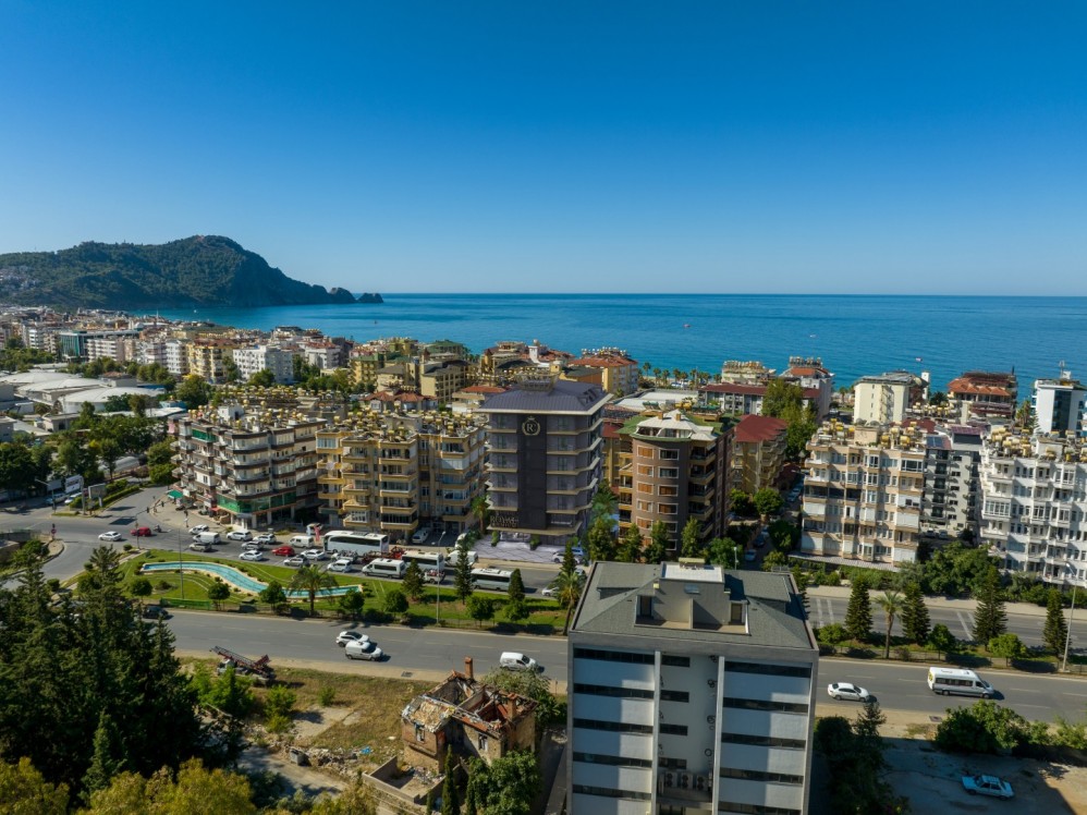Luxury Apartments for Sale in Alanya City Center, 180 Meters from Cleopatra Beach High Investment Potential