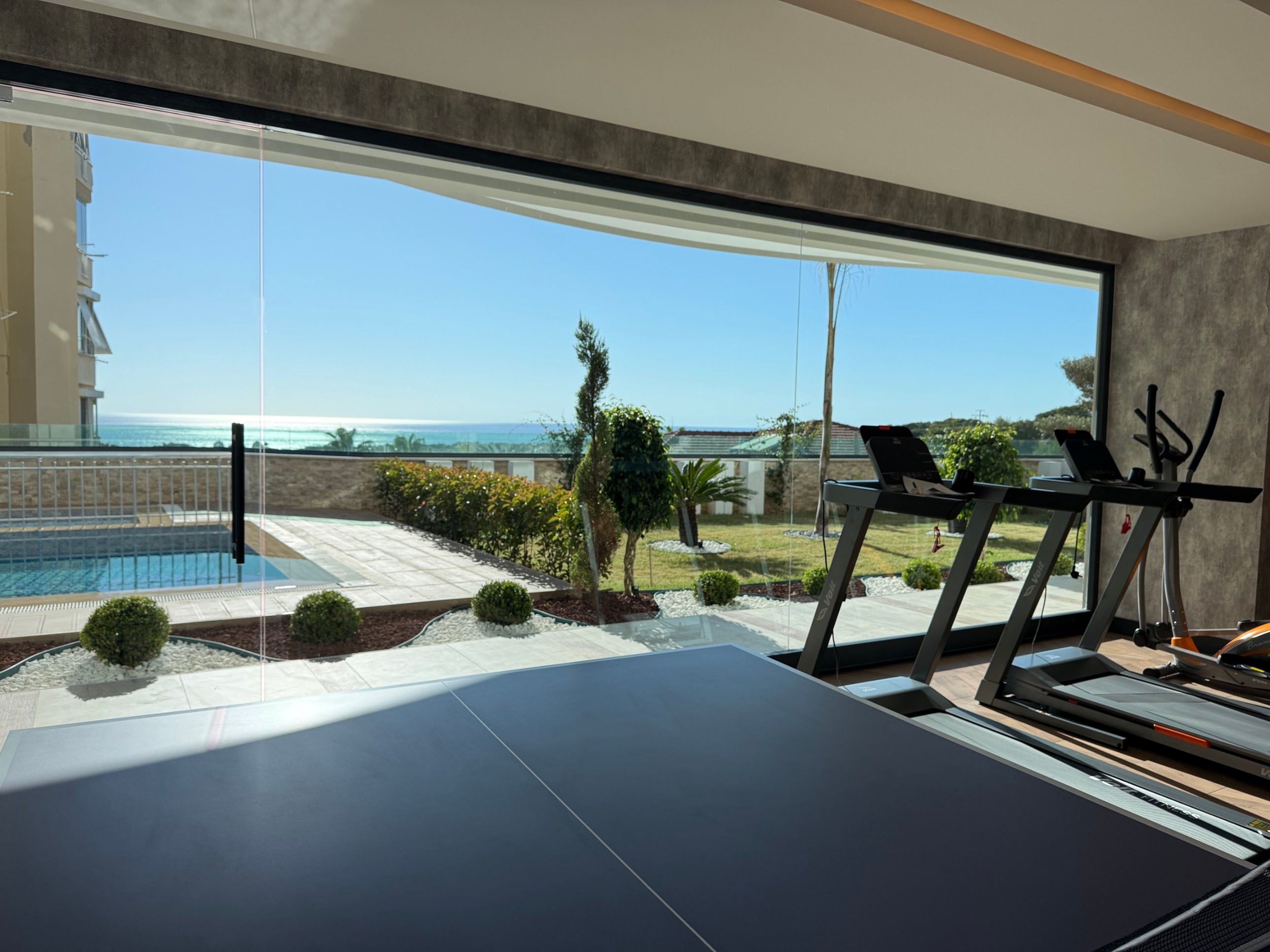 Apartment for sale in Avsallar – Gym with sea view