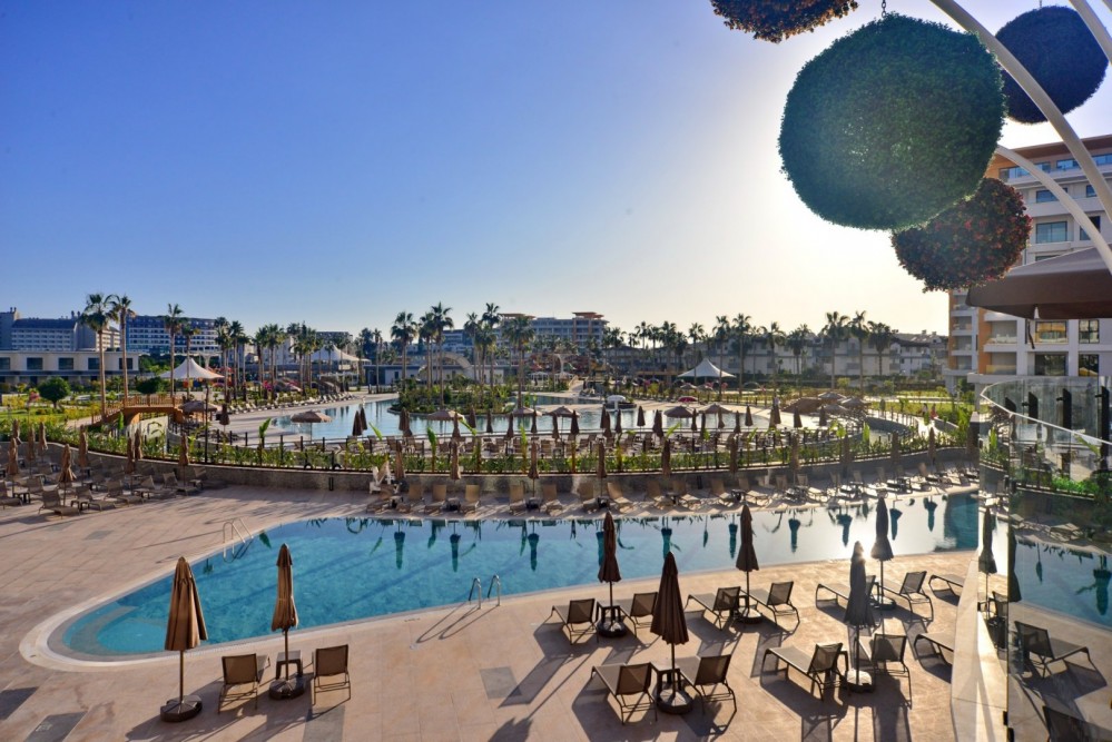 Alanya Türkler'de Ultra Lüks Denize Sıfır Konut Projesi