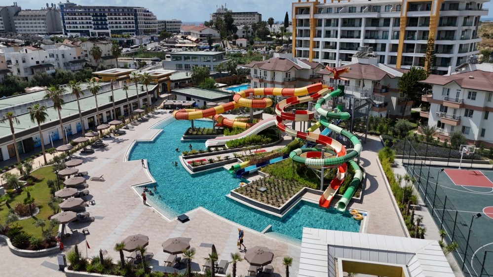 Alanya Türkler'de Ultra Lüks Denize Sıfır Konut Projesi