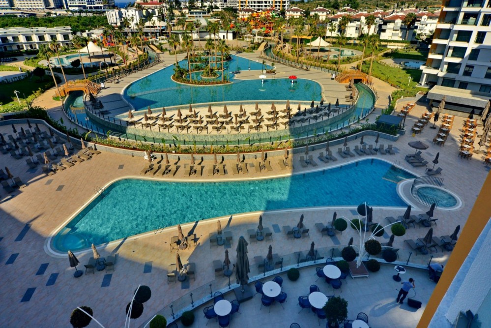 Alanya Türkler'de Ultra Lüks Denize Sıfır Konut Projesi