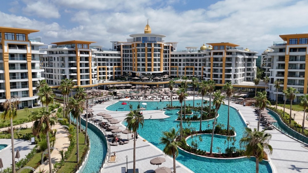 Alanya Türkler'de Ultra Lüks Denize Sıfır Konut Projesi