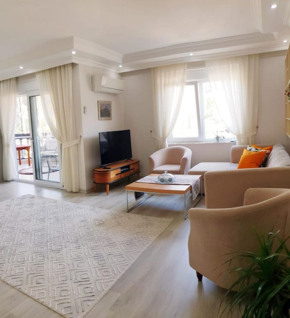 Sale of a spacious apartment 200 meters from the sea