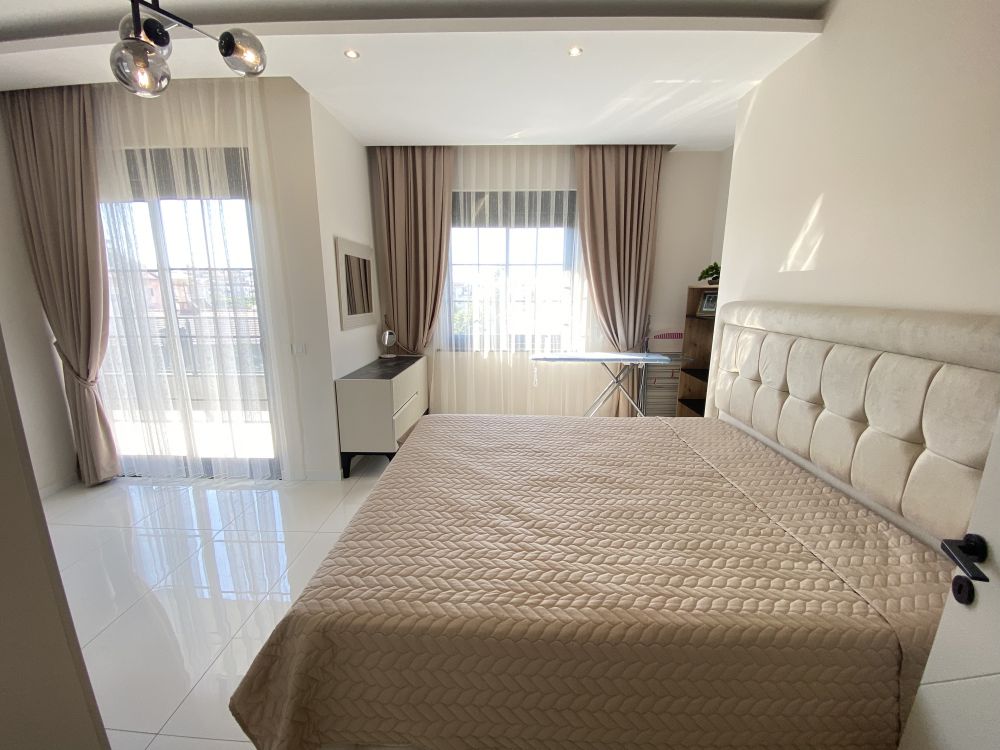 Alanya Oba’da Kale ve Doğa Manzaralı 3+1 Dubleks Satılık Daire | Kavi Home AKR Sitesi