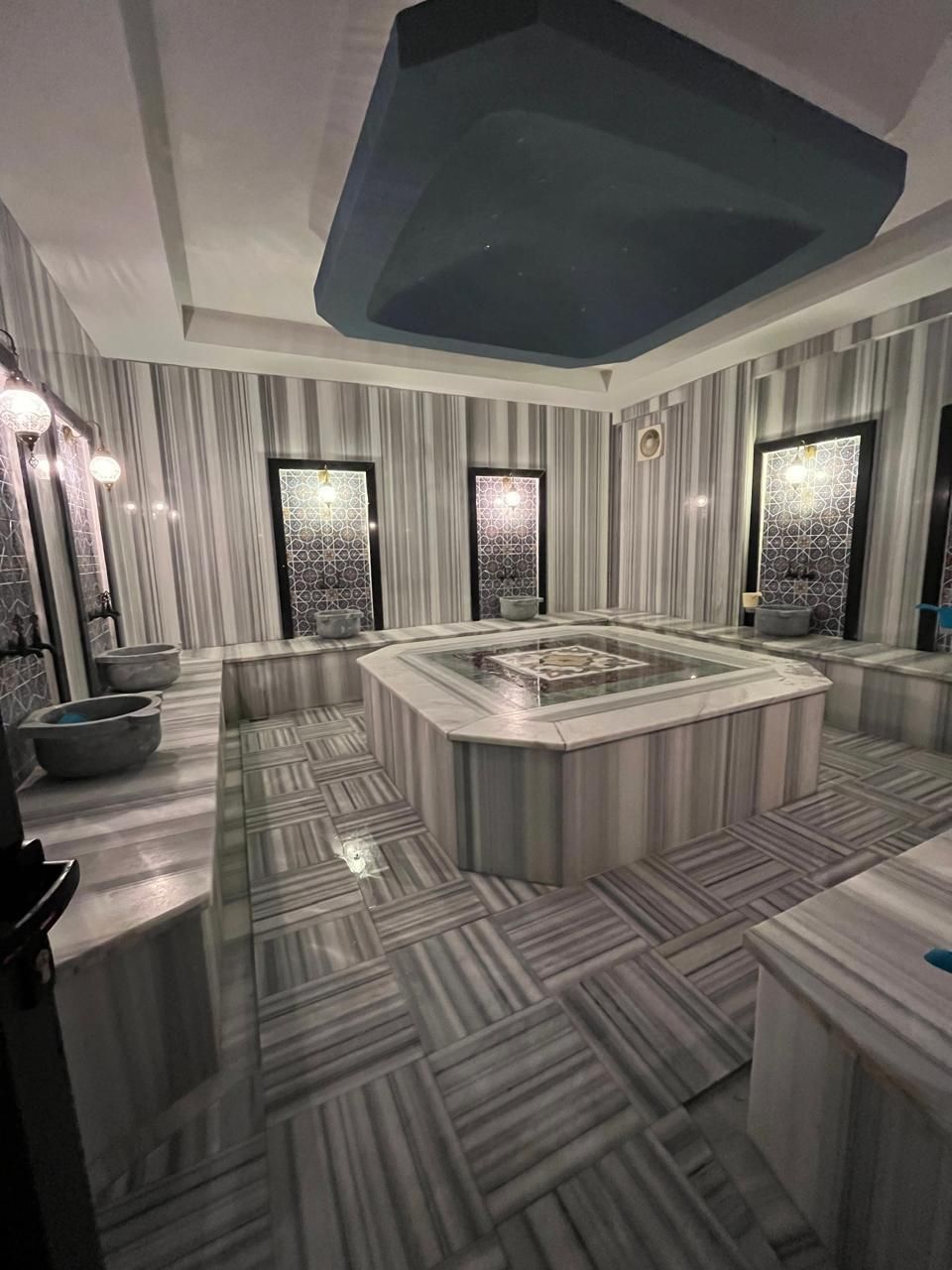 Просторная меблированная квартира-дуплекс 3+1 с видом на крепость, природу и бассейн – район Оба, Аланья