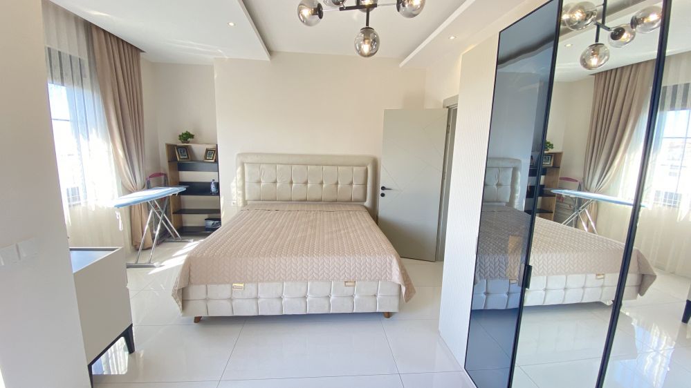 Alanya Oba’da Kale ve Doğa Manzaralı 3+1 Dubleks Satılık Daire | Kavi Home AKR Sitesi